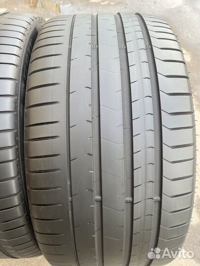 Pirelli P Zero PZ4 275/35 R22 и 315/30 R22