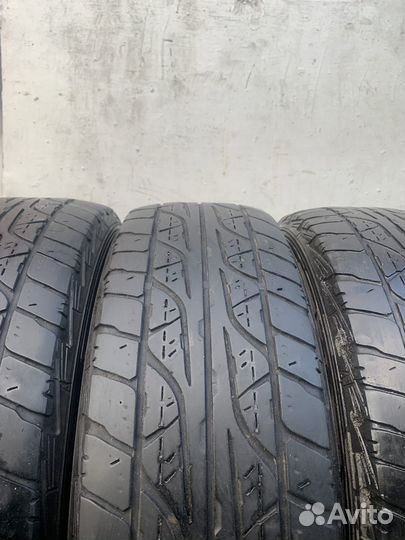 Dunlop Grandtrek AT3 215/65 R16