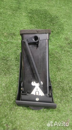 Дефлектор торпедо правый Land Rover Freelander 2