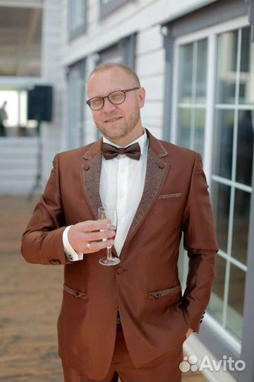 Ведущий праздничных, деловых и спорт. мероприятий