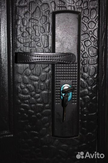 Дверь входная металлическая