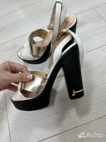 Босоножки lottini