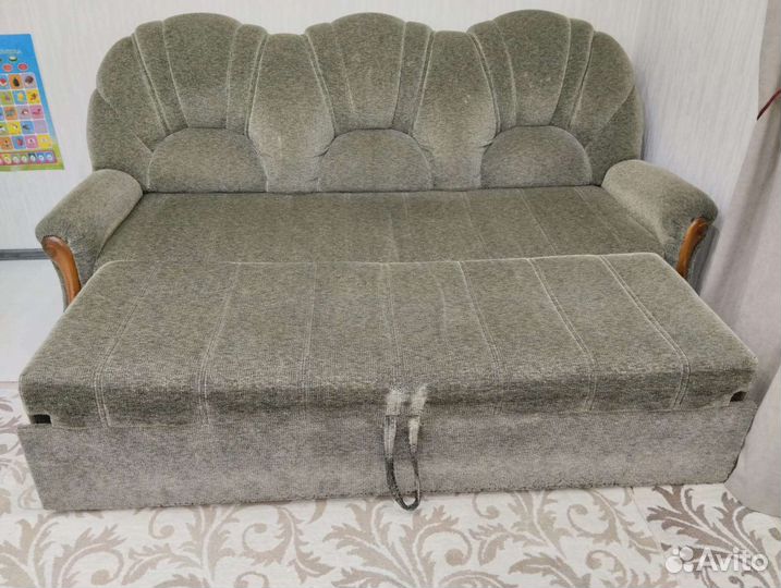 Диван