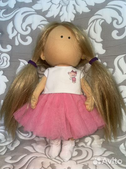 Кукла ручной работы с одеждой