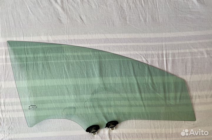 Стекло переднее правое Honda Civic 2008 (седан)