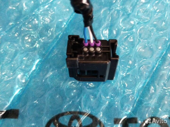 Фишка парктроника Рав 4 -5 Оригинал 3 pin 19-23