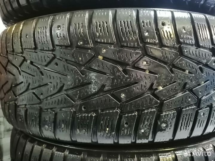 Nokian Tyres Hakkapeliitta 7 215/55 R17 98T