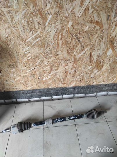 Привод правый Toyota Corolla E150 АКПП