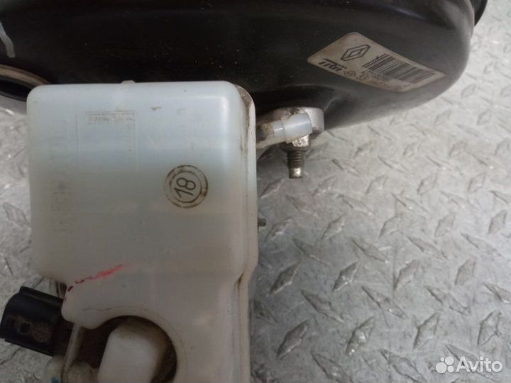 Вакуумный усилитель тормозов Renault Sandero