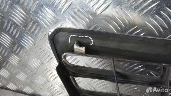 Б/У Б/У Решетка радиатора 531130880 toyota