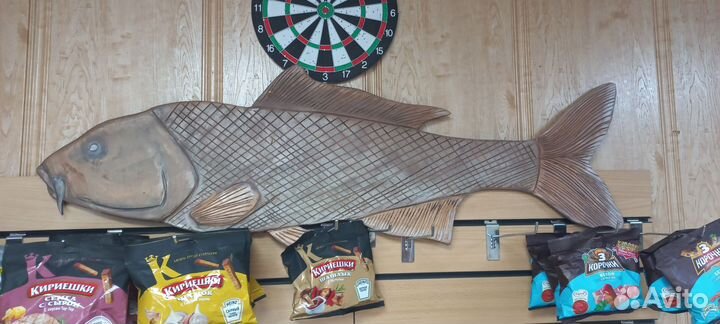 Деревянная рыба и кружки