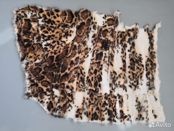 Мех кролика кусковой, сшитый. Выделанные шкурки