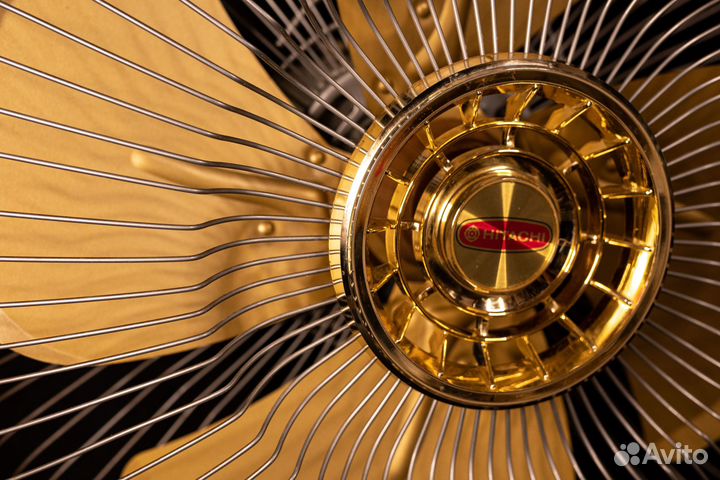 Винтажный настольный вентилятор 70-х годов Hitachi