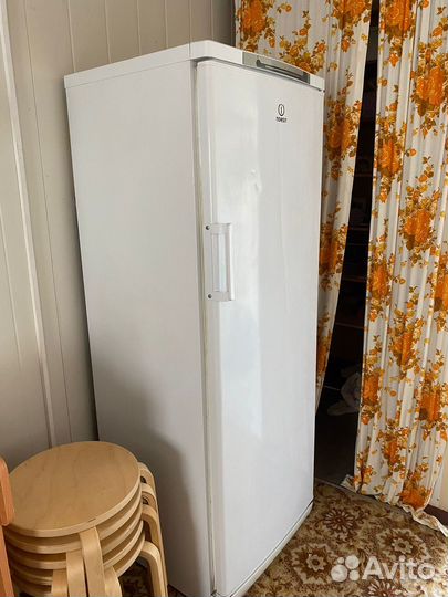 Холодильник indesit 168 см