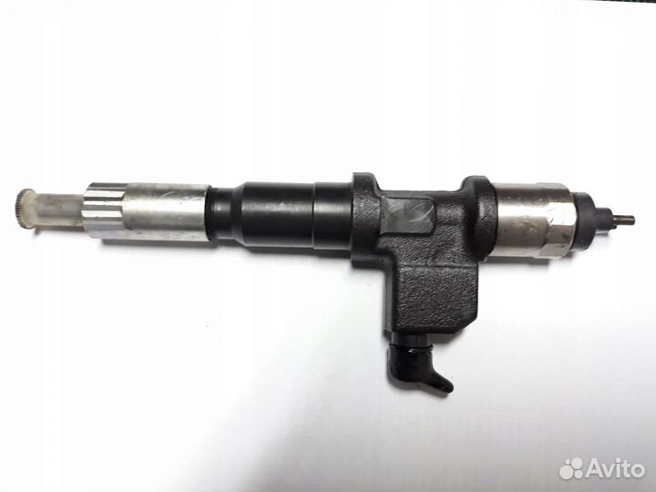 Форсунка топливная Denso, Isuzu 6WF1, 6WG1 095000