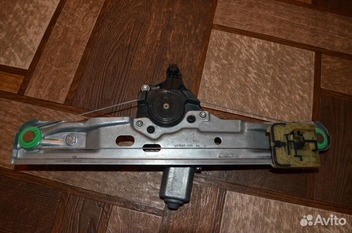 Электростеклоподъемник Ford