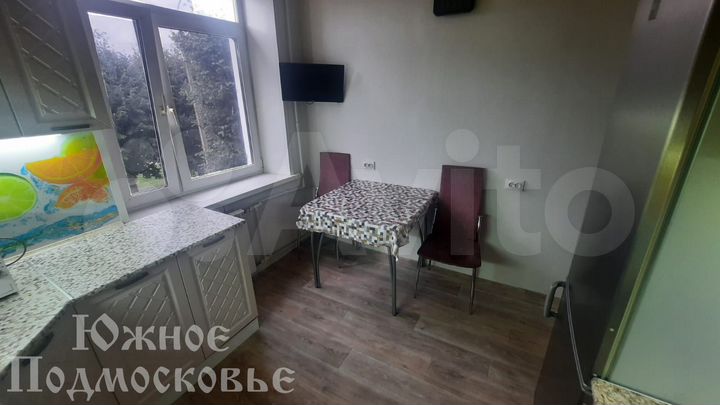 3-к. квартира, 92 м², 2/4 эт.