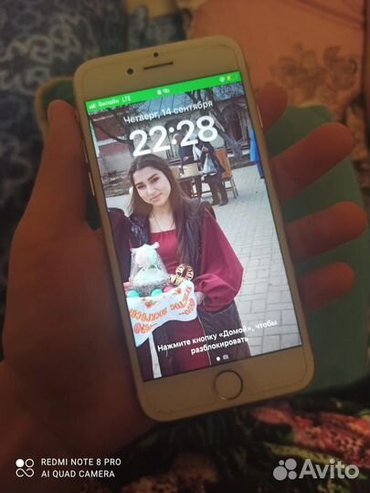Телефон iPhone 8 64 gb