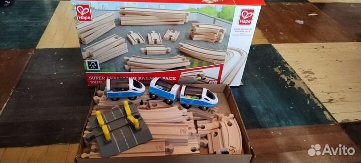 Деревянная железная дорога Hape