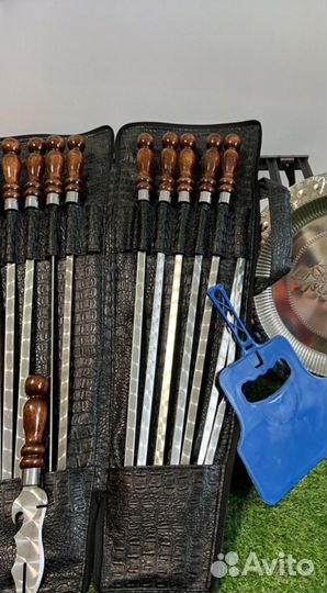 Набор шампуров в коже