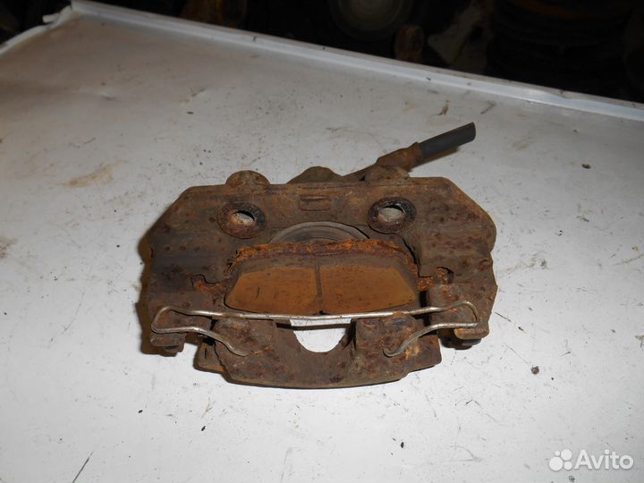 Суппорт передний правый Opel Corsa B Опель Корса Б