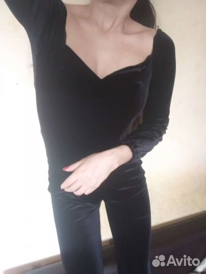 Велюровый комбинезон женский