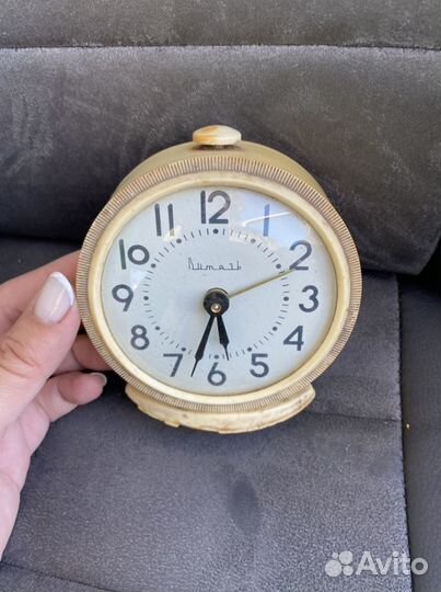 Часы будильник витязь СССР