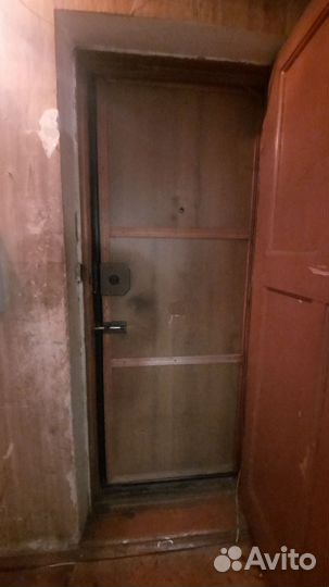 Дверь входная металлическая бу