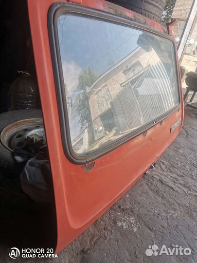 Задняя крышка багажника на ниву 2121