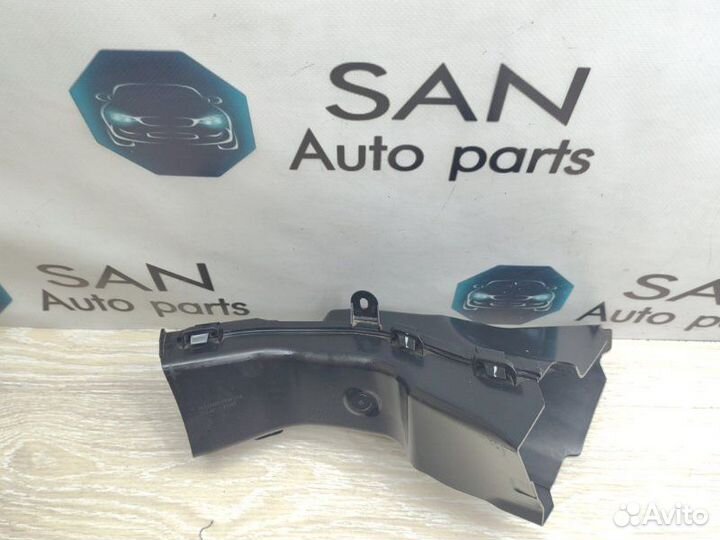 Воздуховод охлаждения тормозов передний правый Bmw