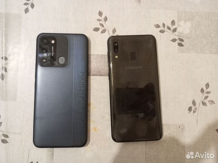 Samsung Galaxy A20, 3/32 ГБ