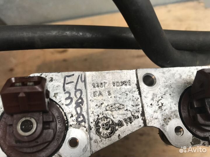 Рейка топливная Ford Mondeo 2 Форд Мондео