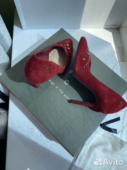 Бордовые замшевые туфли лодочки 35р