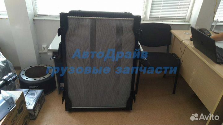 Радиатор охлаждения Рено Премиум