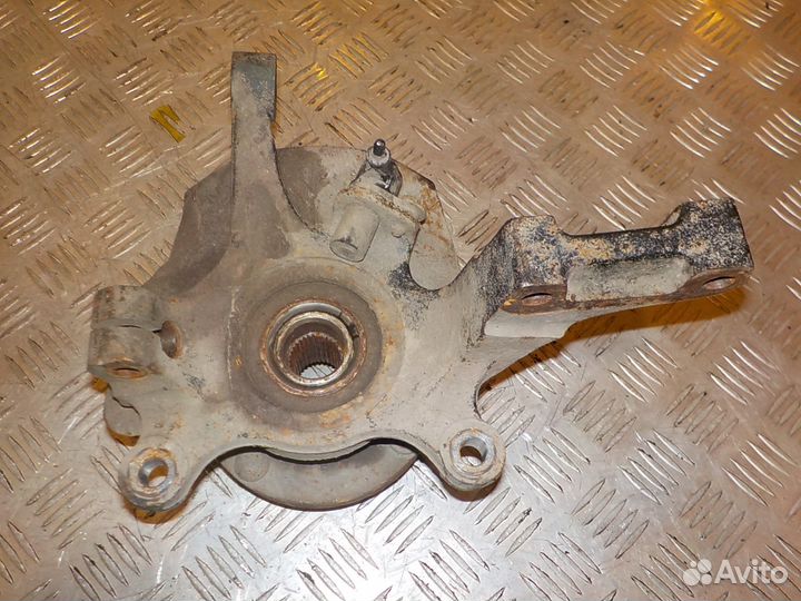 Поворотный кулак передний Chevrolet Lacetti