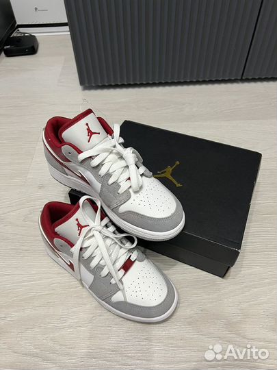 Кроссовки Air Jordan 1 Low SE GS