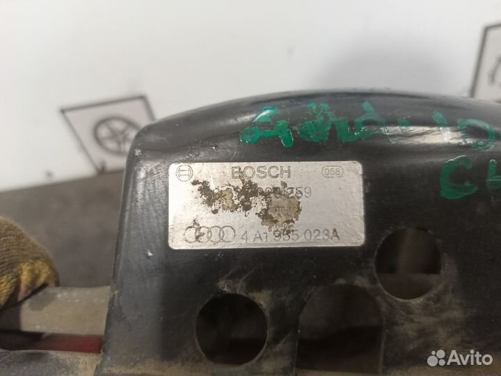 Трапеция стеклоочистителей для Audi 100 C4