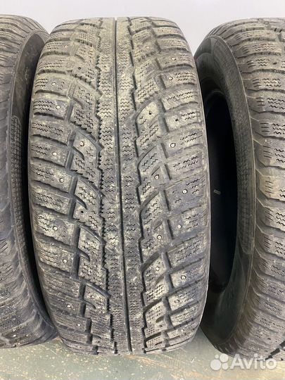 Kumho I'Zen Stud Snow KW11 265/60 R18 114T