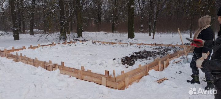 Бригада строителей