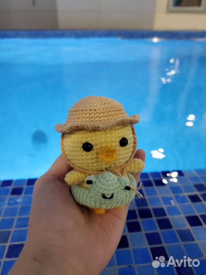 Утя Путя с разными нарядами