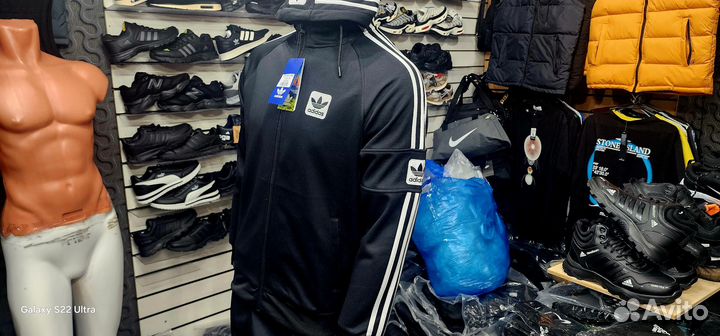 Спортивный костюм adidas