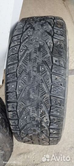 Tigar SUV Ice 215/60 R17 100T
