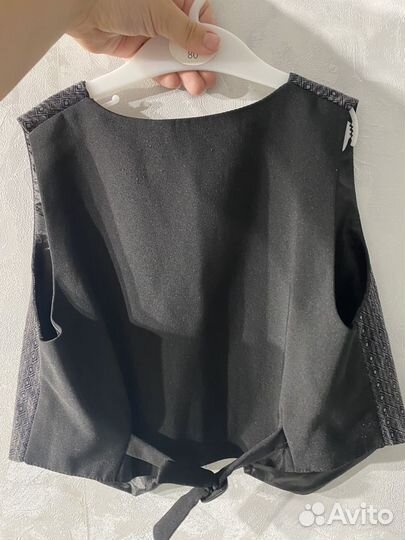 Жилетка с брюками