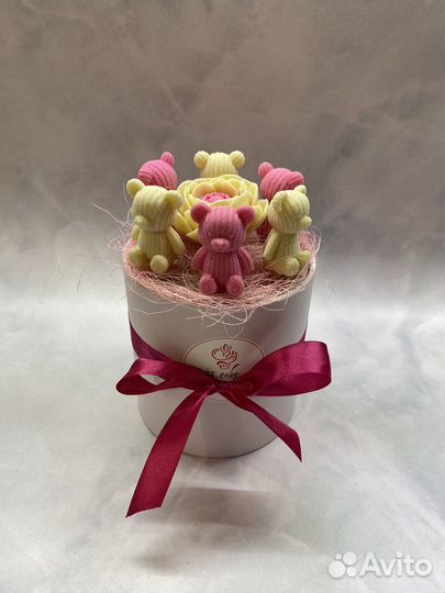 Сладкие букеты из шоколада