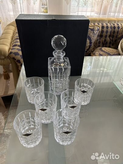 Новые стаканы и графин для виски