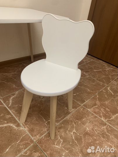 Детский стол и стул