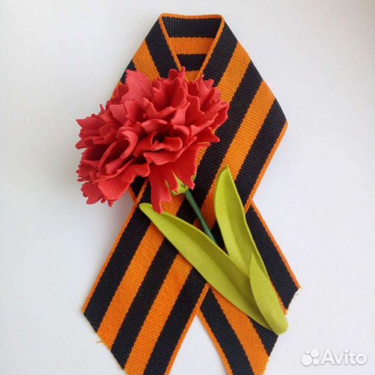 Брошь на 9 мая