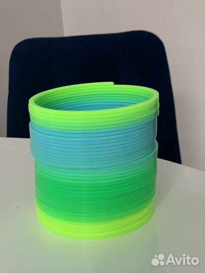 Игрушка пружинка диаметр 10 см