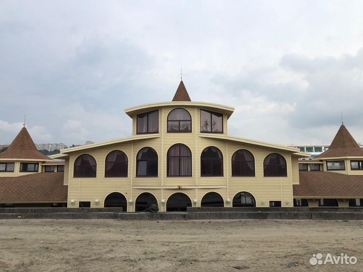 Дебаркадер-плавучий ресторан