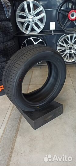 Winrun R330 215/60 R16